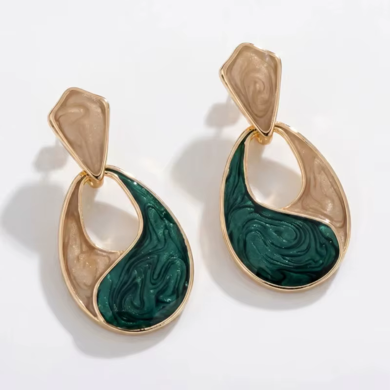Brinco Feminino Dourado Oval Gota Moda Fashion Delicado Minimalista Banhado a Ouro