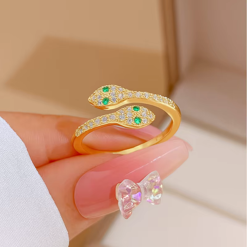 Anel Cobra Dourado Cravejado Pedra Zirconia Regulavel