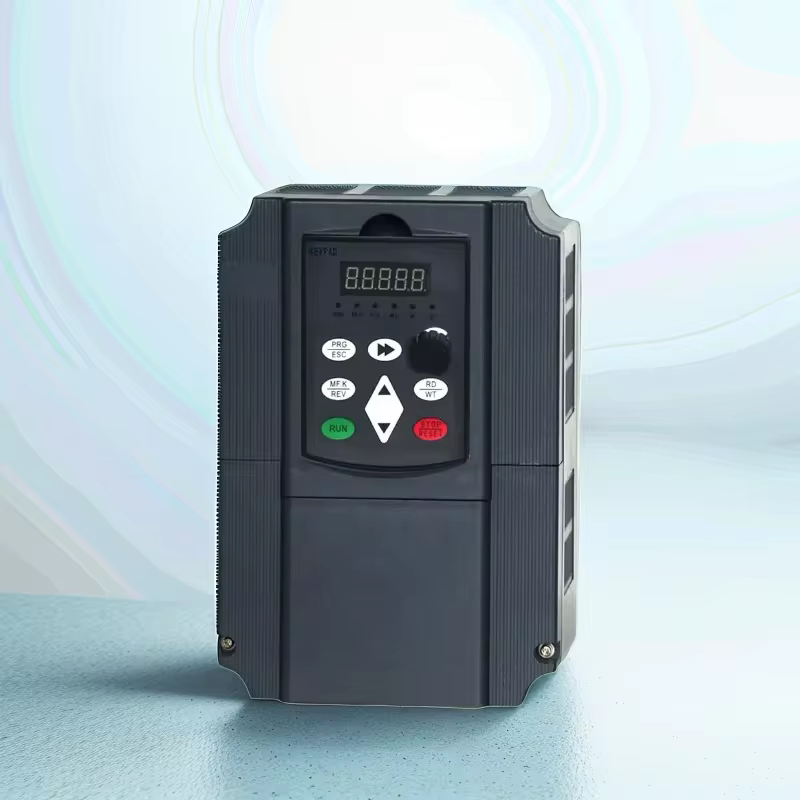 Inversor de frequência CA VFD, entrada monofásica de 220 V para saída trifásica de 380 V, alimenta unidades de 1,5 KW-11KW