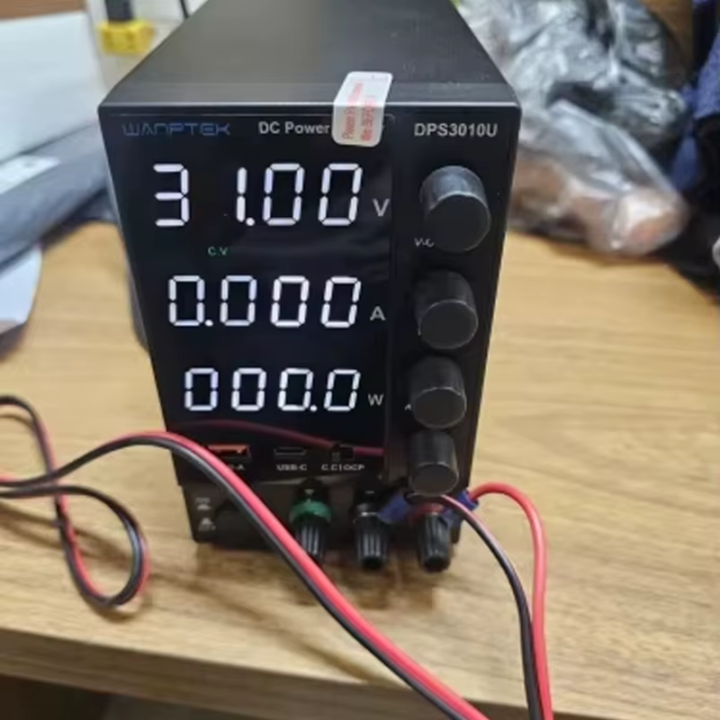 Fonte de Alimentação DC Ajustável Wanptek 30V 10A com Display Digital, Fonte de Bancada para Laboratório 60V 5A 120V 3A